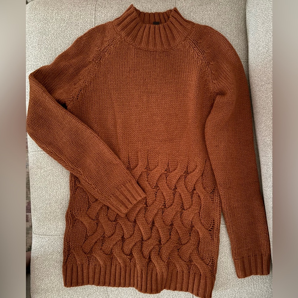 Simply Vera Vera Wang Burnt Orange Turtleneck Detail with Ruching - Size Small
